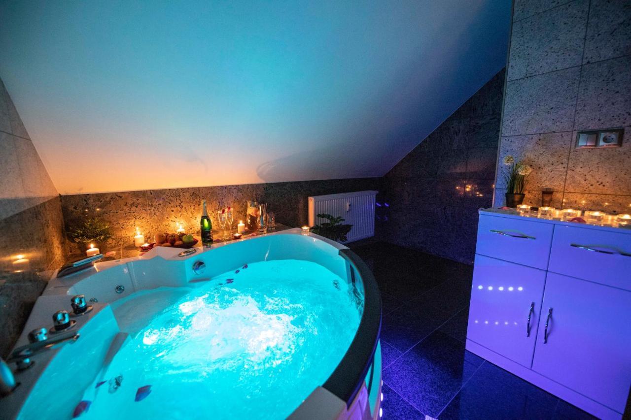 VIP suite hotel Heinz Dobris Buitenkant foto